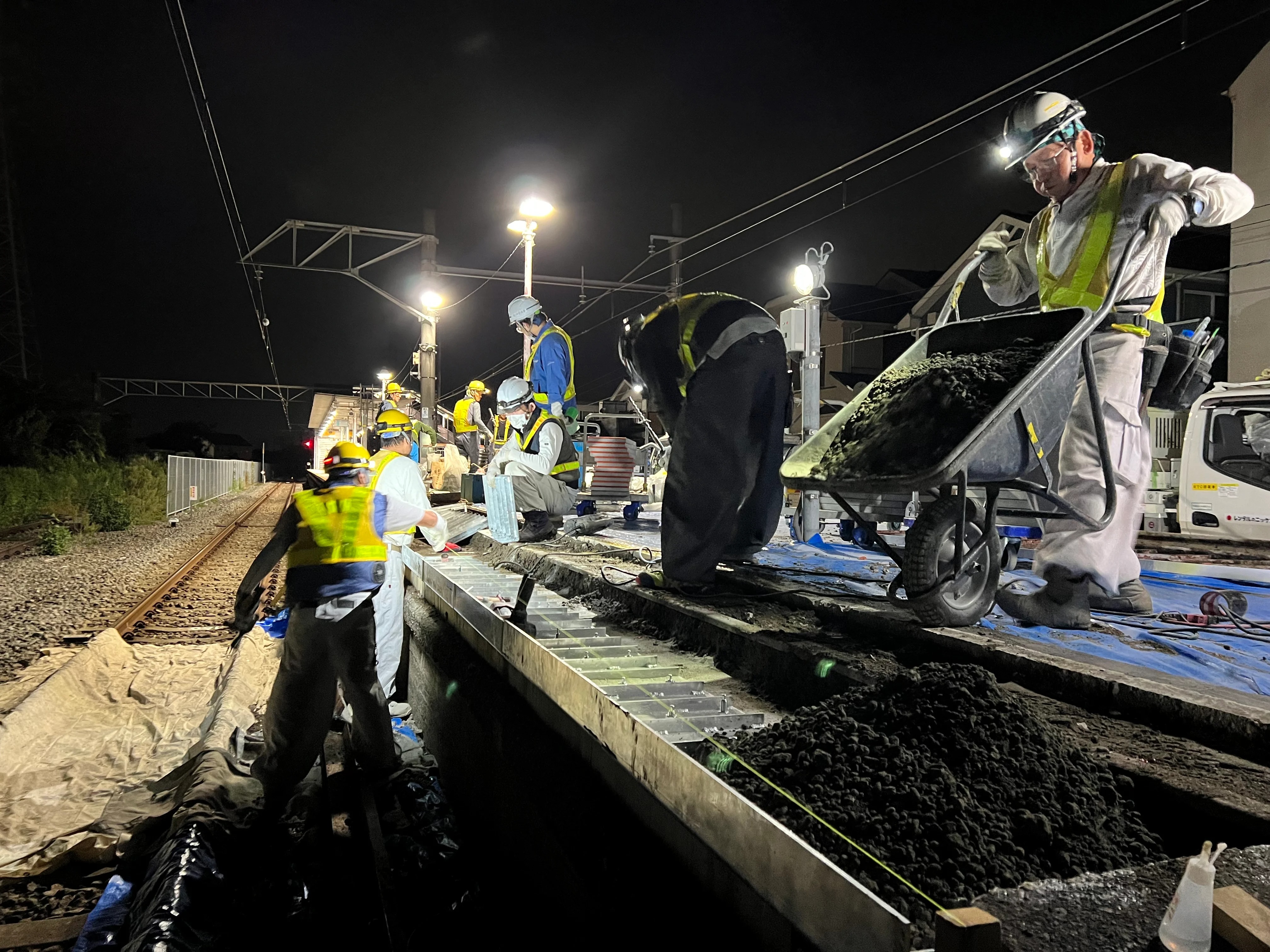 4276356_m_restored